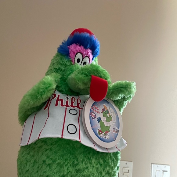 Phillies Phanatic Plush Hand Puppet - Picture 4 of 5